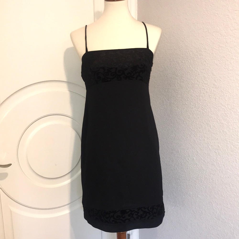 lbd black dress with velvet details and straps